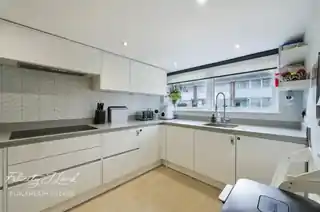 3 Foxwood Road, photo 3