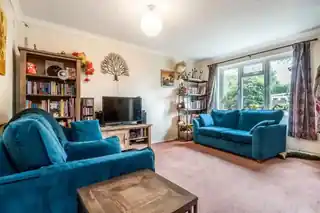 3 Gale Close, photo 2