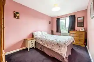 3 Gale Close, photo 4