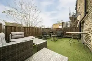 3 Hanover Gardens, photo 3