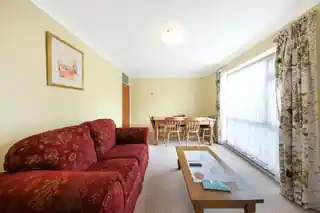 3 Harris Close, photo 3