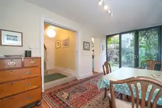 3 Hatherley Gardens, photo 2