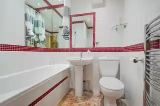 3 Heathcote Way, photo 3