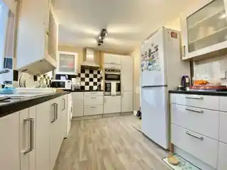 3 Hewens Road, photo 3