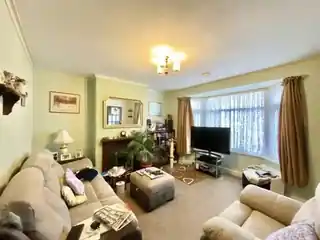 3 Hewens Road, photo 2