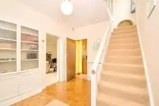 3 Highfield Road, photo 2