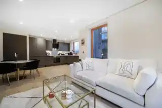 3, Ipswich Court, Copley Close, photo 4