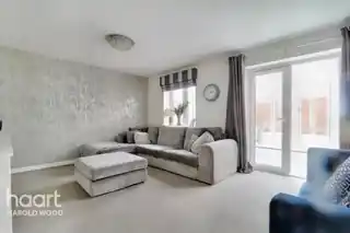 3 Leaf Hill Drive, photo 3