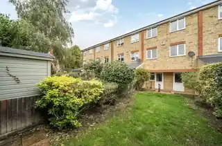 3 Manor Road, photo 2