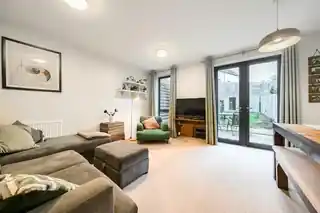 3 Mckenzie Close, photo 3