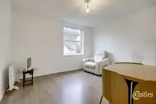 3 Millstream Close, photo 4