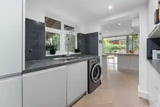 3 Myrtle Road, photo 4