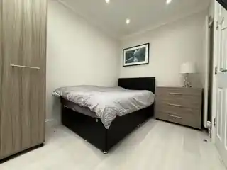 3 New North Road, photo 2