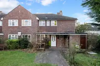 3, Ravens Court, Upper Brighton Road, photo 2