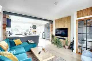 3 Recreation Avenue, photo 3