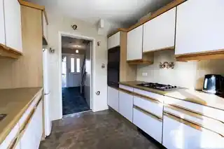 3 Rosemary Gardens, photo 4