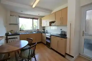 3 Strathearn Avenue, photo 4