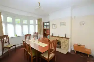 3 Strathearn Avenue, photo 2
