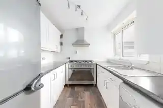 3 Surr Street, photo 3