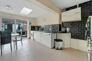 3 Urswick Gardens, photo 4