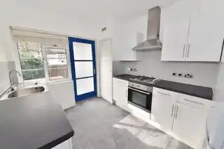 3, Wellesley Court, Popes Avenue, photo 3