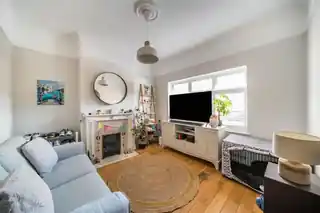 3 Westcroft Road, photo 2