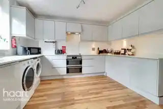 3 Wrexham Road, photo 4
