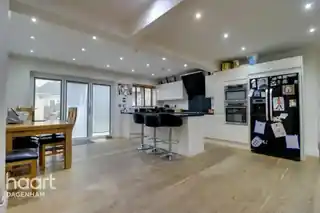 30 Bainbridge Road, photo 3