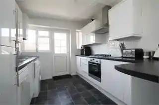 30, Beechwood Court, West Street Lane, photo 4