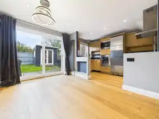 30 Briar Close, photo 4