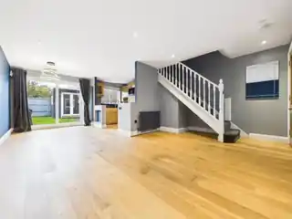 30 Briar Close, photo 2