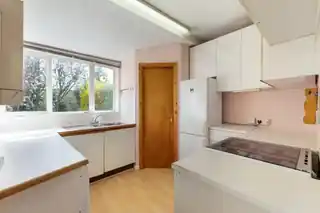 30 Bridgeman Road, photo 3