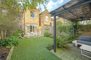 30 Brockwell Park Gardens, photo 4