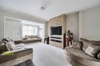 30 Camellia Close, photo 2