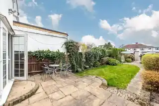 30 Cranmer Close, photo 3