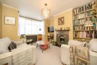 30 Ditton Hill Road, photo 2