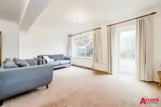 30 Donald Drive, photo 3