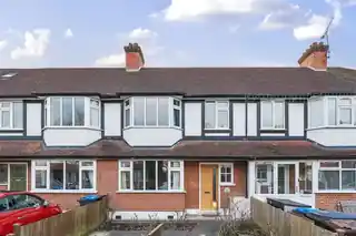 30 Elm Gardens, photo 2