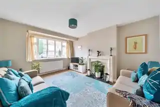 30 Elm Gardens, photo 3