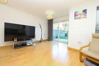 30 Evergreen Drive, photo 4