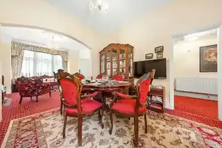 30 Fawnbrake Avenue, photo 4