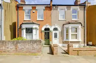 30 Fotheringham Road, photo 2