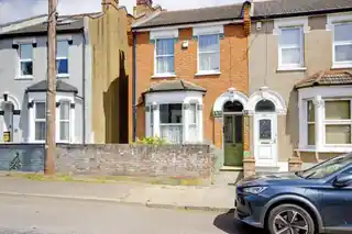 30 Fotheringham Road, photo 4