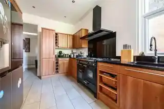 30 Fox Lane, photo 4
