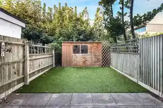 30 Hainton Close, photo 4