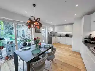 30 Harewood Gardens, photo 2