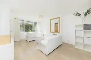 30 Hillyard Street, photo 2
