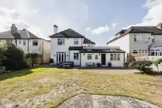 30 Iris Avenue, photo 2