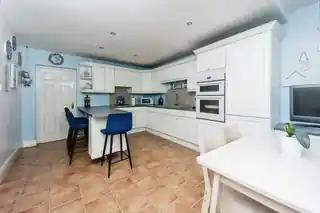 30 Iris Avenue, photo 3
