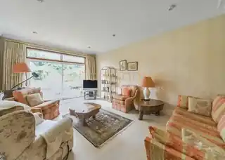 30 Lyndhurst Avenue, photo 2